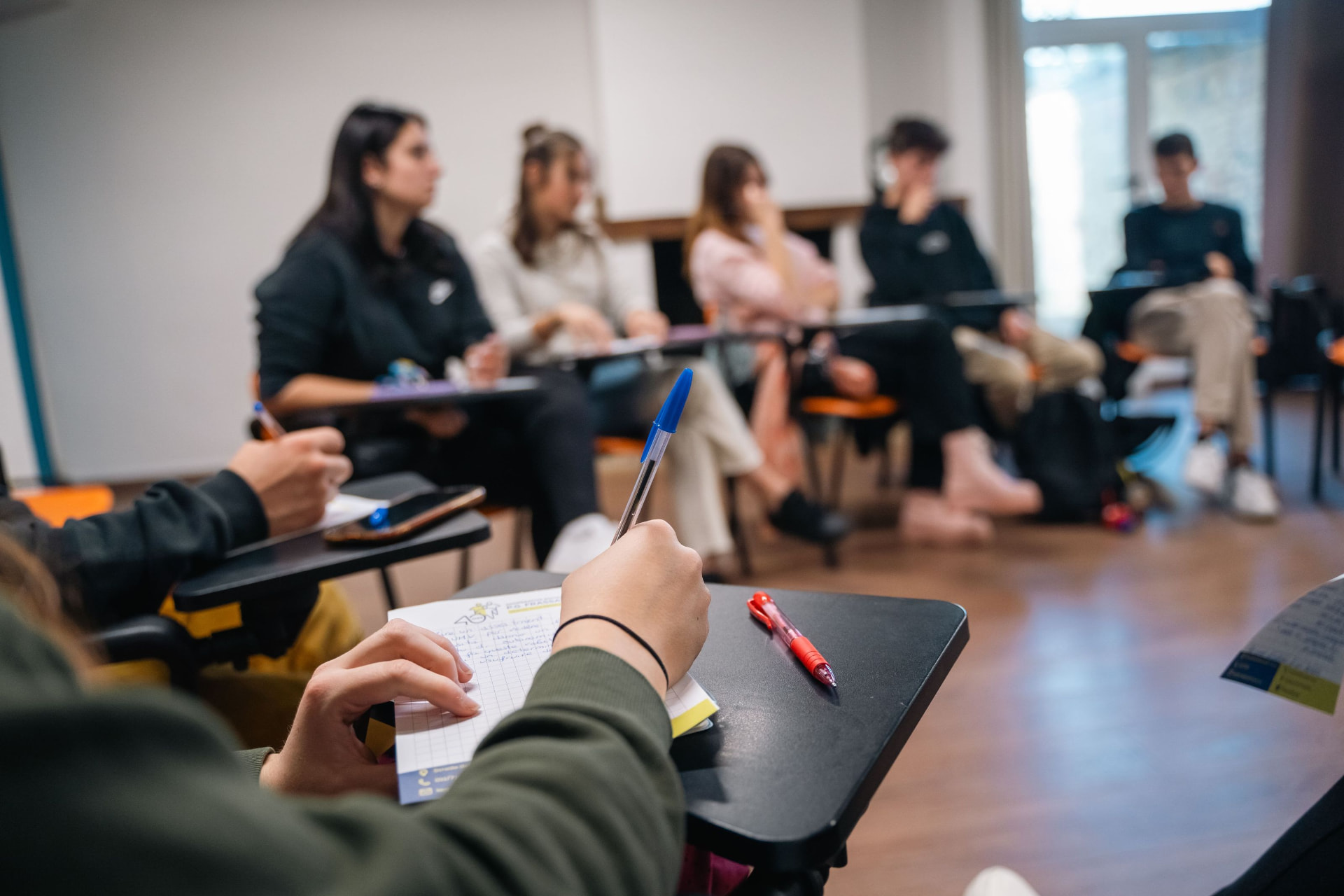 Studenti durante una sessione di lavoro di gruppo